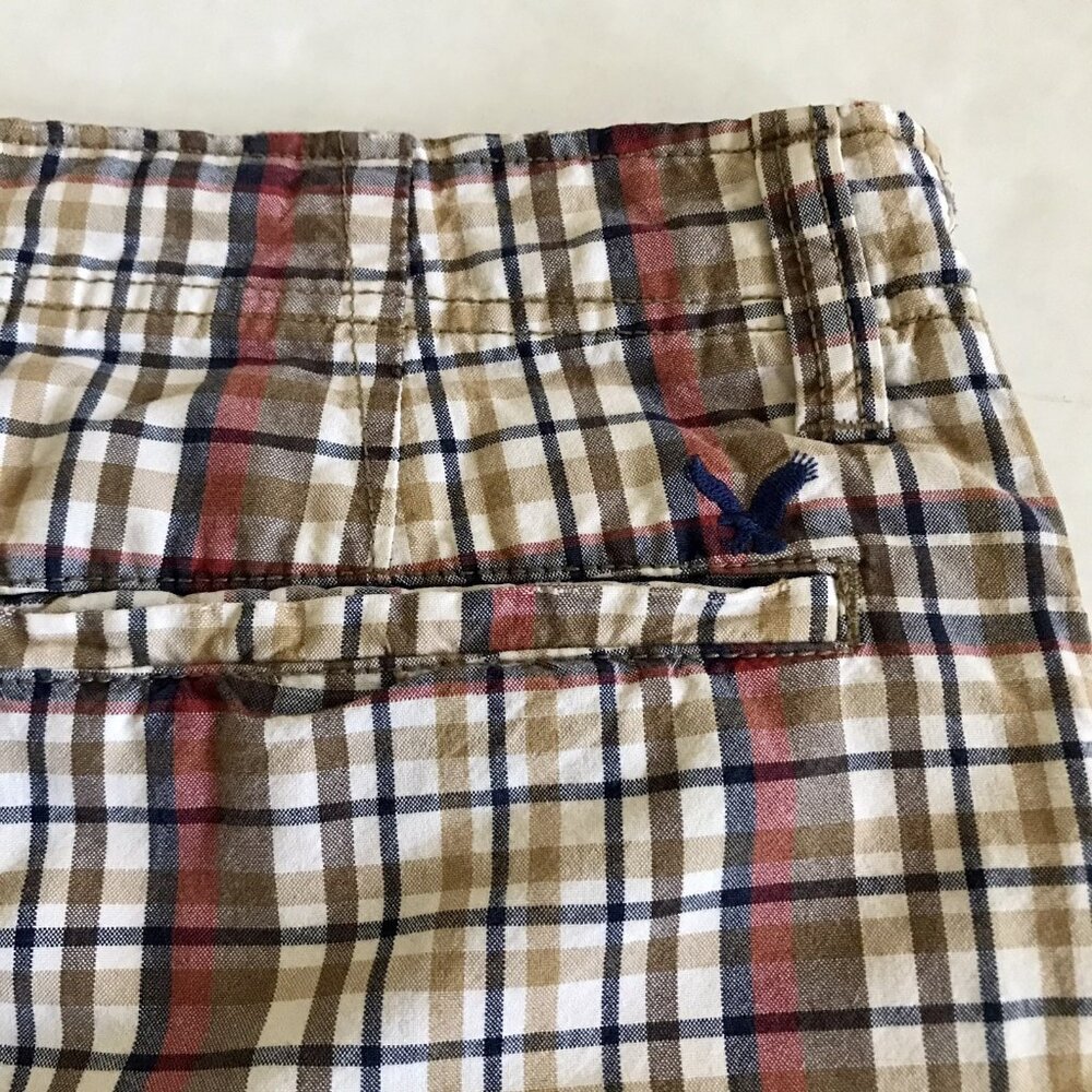 American Eagle Plaid Shorts Men's 34 11”‎ Inseam Tan Blue - Picture 3 of 6